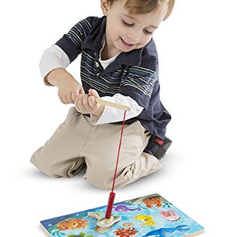 Melissa-Doug-Deluxe-10-Piece-Magnetic-Fishing-Game-0-1
