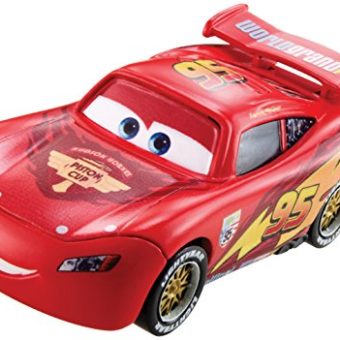 DisneyPixar-Cars-WGP-Lightning-McQueen-Vehicle-0