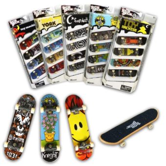 Tech-Deck-96MM-Fingerboards-4-Pack-Styles-vary-0